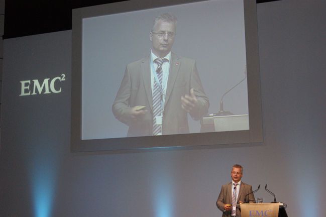 Wolfgang Bier, Technical Account Manager bei MTI, erläuterte praktische Lösungsansätze von Cloud-Infrastrukturen auf Basis der vBlock-Architektur. (Archiv: Vogel Business Media)