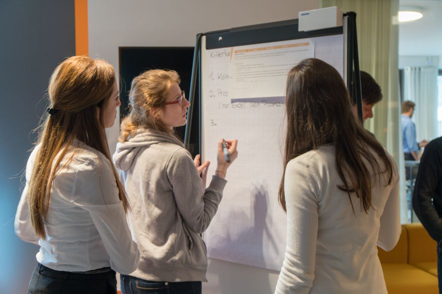 shooting-stu-23-02-3204 (INFOMOTION GmbH)