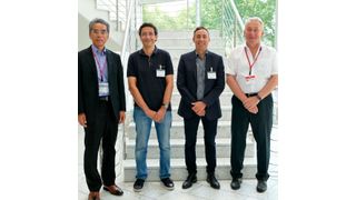 (von links nach rechts) Yasunori Yamamoto, Präsident Shimadzu Europa, Toufik Fellague, Geschäftsführer Alsachim; Jean-Francois Hoeffler, Präsident Alsachim; Juergen Kwass, Geschäftsführer, Shimadzu Europa (Shimadzu)