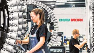 Gut Lachen habe die Beschäftigten bei DMG Mori, denn im ersten Quartal fuhr der Maschinenbauer trotz aller Probleme auf der Welt Rekordumsätze ein. Hier einige Details... (Bild: DMG Mori)