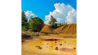 A new process could help in eliminating toxic substances in soil and exploit them in a beneficial way. (Public Domain)