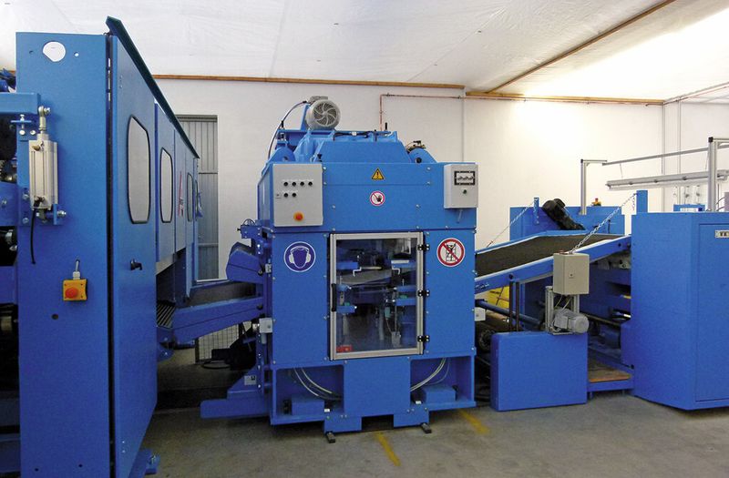 Technikumsanlage zur Verarbeitung von Carbonfasern im STFI. (Bild: STFI)