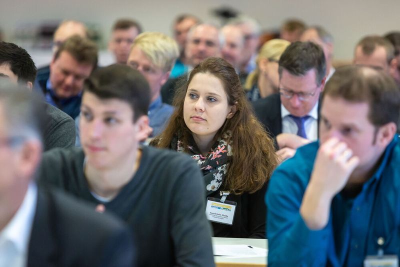 Impressionen der Förderprozessforen 2019: Beim Pumpen- und Schüttgut-Forum diskutieren Experten an zwei Tagen über Probleme bei Förderprozessen. Dabei steht der praxisorientierte Austausch und die gemeinsame Lösungsfindung im Vordergrund des Netzwerktreffens der Pumpen- und Schüttgut-Community. (Stefan Bausewein / PROCESS)