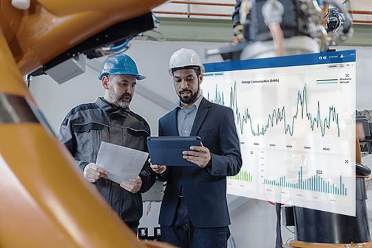 (Digitale Auswertungen wie Energieverbräuche in Echtzeit optimieren die Fertigung. Möglich machen das MES-Lösungen wie die von Forcam und Enisco. Bild: Forcam)