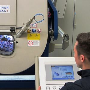 Die neue Steuerung des Rotamat R90C mit einem großen Display und übersichtlicher Menüführung ist sehr benutzerfreundlich.