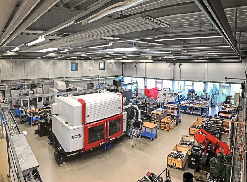 Für Eigenprodukte und Sonderanfertigungen steht eine moderne Werkstatt zur Verfügung.  (FN Niederhauser)