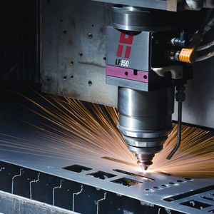 Die neuen Hy-Intensity-Glasfaserlasersysteme lassen sich in eine Vielzahl von Schneidmaschinentypen integrieren.