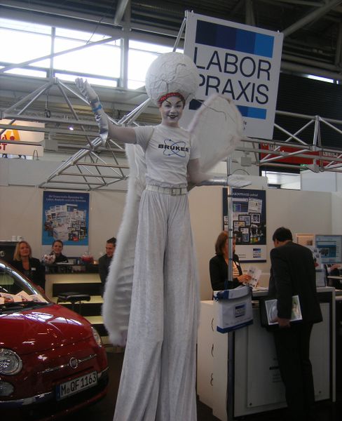 Auch in luftiger Höhe ein echter Publikumsmagnet - der Messestand unseres LABORPRAXIS-Teams. (Bild: LABORPRAXIS)