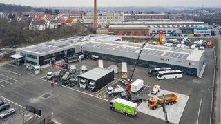 Daimler Truck hat ein neues Nutzfahrzeug-Zentrum in Stuttgart in Betrieb genommen. (Bild: Daimler Truck AG)