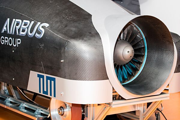 Hyperloop Rollout: Fast so schnell wie der Schall soll er sein, der Superschnellzug der Zukunft, auch Hyperloop genannt (Bild: Uli Benz, TU Muenchen)