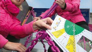 Stündliche Vorstellungen erwarten den Besucher der Bauma 2013 auf dem RUD-Goldhofer-Stand. (Bild: RUD)