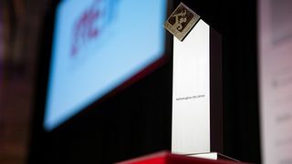 dsc-6506-pokal-gesamtsieger-10x15-1 (Quelle: Fraunhofer IPT)