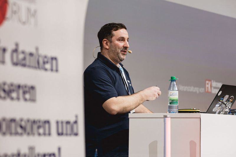 Abgerundet wurde der Themenblock durch Patricio Da Silva, Geschäftsführer von DSR24, der über den Rechnungskauf referierte.  (Bild: Stefan Bausewein)