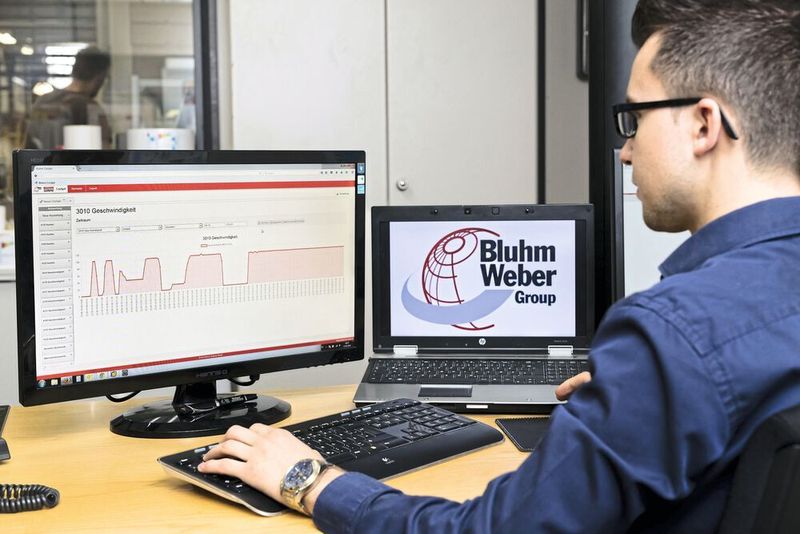 Bluhmware ermittelt Produktionskennzahlen und ermöglicht Maschinen das „Lernen“. (Bluhm Systeme)