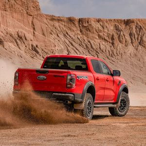 Damit die Umwelt das Leistungsvermögen auch akustisch wahrnimmt, kann der Fahrer zwischen vier Akustikstufen wählen.(Bild:  Autoren-Union Mobilität / Ford)