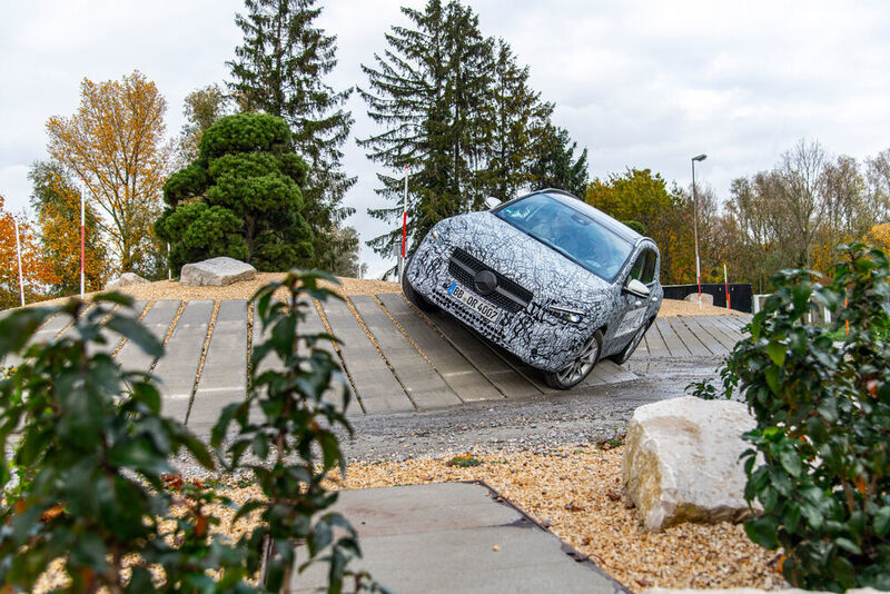 Mercedes hat die Erfahrungen des ersten GLA in die Neuauflage einfließen lassen. (Daimler)