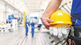 Bessere Aussichten für Arbeitnehmer im Verarbeitenden Gewerbe: Immer mehr Betriebe wollen wieder einstellen.  (Bild: ©industrieblick - stock.adobe.com)