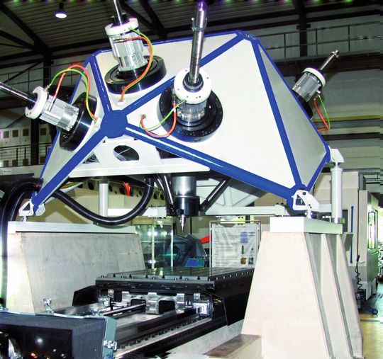 Das Fraunhofer IWU hat eine IT-Architektur entwickelt, mit der Maschinen aus der Ferne gewartet werden können.(Bild:  Fraunhofer IWU)