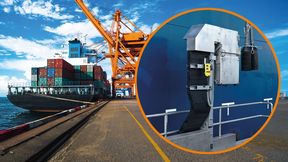 Das mobile Anschlusssystem von igus für die Landstromversorgung von Containerschiffen lässt sich je nach Position der Schiffe am Liegeplatz im Hafen positionieren. (Bild: igus)