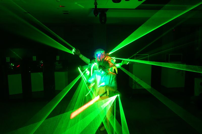 Eine Dancegroup lud zum Tanz ein. (Bild: IT-BUSINESS)