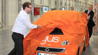 Der umgebaute Smart von Igus soll auf Weltreise gehen. (Reinhold Schäfer)