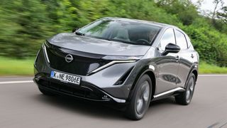 Der Einstiegspreis des Nissan Ariya ist nun um 4.000 Euro niedriger. (Bild: Nissan/Wolfgang Groeger-Meier)