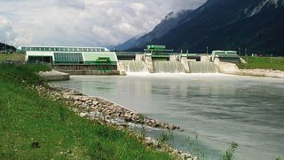 Im Inn-Kraftwerk Langkampfen der Tiwag arbeiten zwei Rohrturbinen von Andritz mit je 17.510 kW Leistung (Archiv: Vogel Business Media)