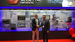Dr. Terence Liu, CEO of TX One (right), and Steffen Winkler, CSO of the Automation business unit at Bosch Rexroth (left), at Hannover Messe 2025. (Image:TX One Networks Inc.)