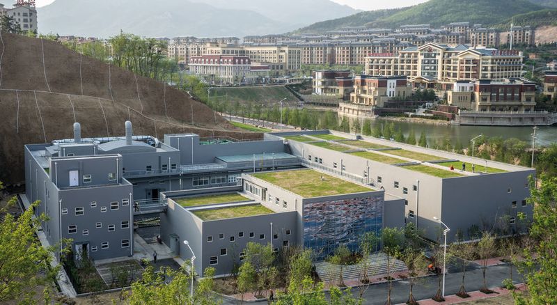 Ein Antwort auf die Urbanisierung: das erste semizentrale Resource Recovery Center (RRC) in China (Bild: Cosalux/Susanna Neunast)
