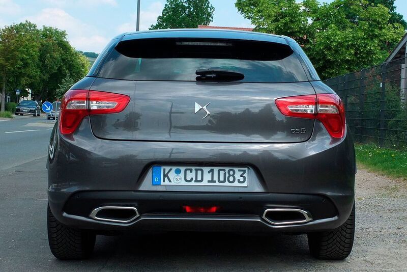 Gestartet als Citroën DS 5, trägt der Wagen seit der Modellpflege 2015 nur noch das verspielte DS-Logo. (Jan Rosenow)