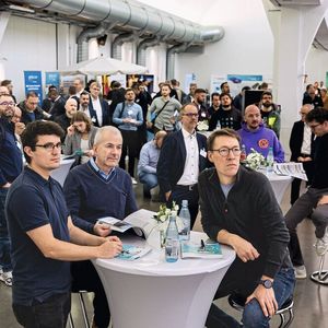Der Call for Papers für die „Power of Electronics 2026” ist eröffnet. Auf dem vergangenen Kongress suchten mehr als 300 Teilnehmer an zwei Kongresstagen den interdisziplinären Austausch. (Bild:  Stefan Bausewein)