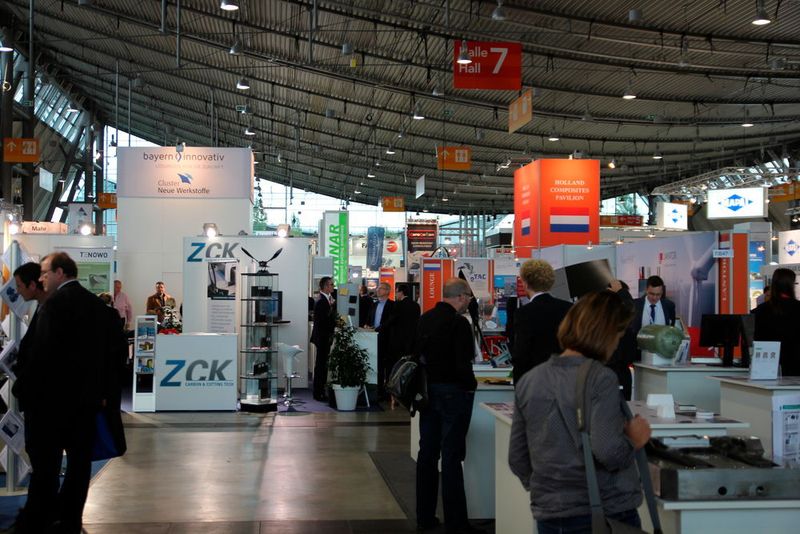 Und weiter geht der Rundgang durch die Hallen der Composites Europe 2015... (Bild: Königsreuther)