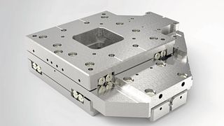 Der Kreuztisch KDT 105 NM ist magnetfrei und ermöglicht so eine hochpräzise Positionierung in magnetischen Umgebungen. (Bild: Steinmeyer Mechatronik)