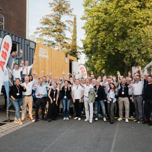 Am Vorabend des Datacenter Strategy Summit der Vogel IT-Akademie gab es bei der exklusiven Werksbesichtigung ABB in Heidelberg einen Blick hinter die Kulissen, den man sonst nicht bekommt. (Bild: Vogel IT-Akademie)