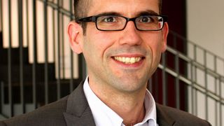 „Es ist äußert schwierig, eine Reaktion von etwas zu messen, was eigentlich gar nicht miteinander reagiert“ - Prof. Dr. Jan Paradies, Universität Paderborn (Universität Paderborn)