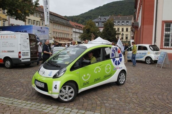 Bertha Benz Challenge, 2. Tag: vom Mannheimer Schloss geht es nach Heidelberg (Ulrich Steinlechner)