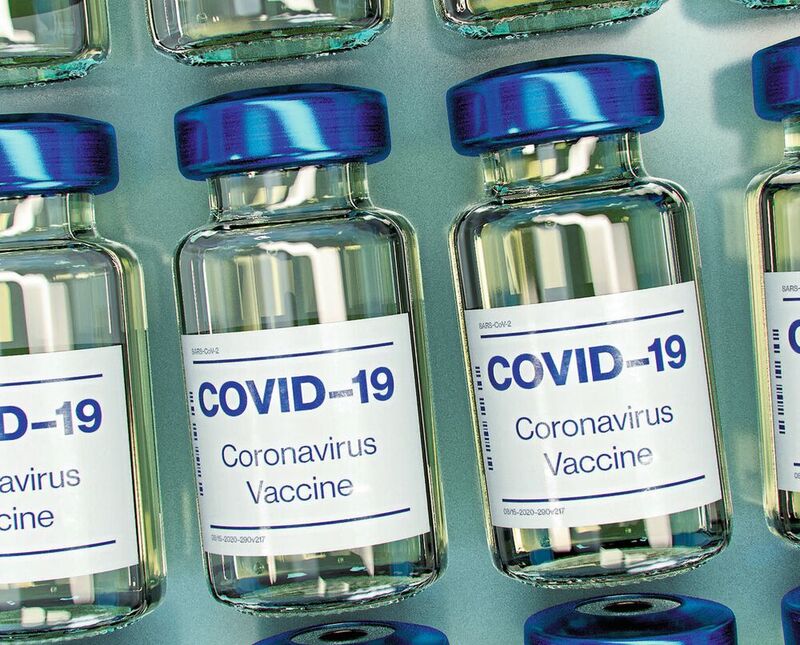 Noch gibt es keinen zugelassenen Impfstoff in der EU. Doch zwei Kandidaten haben ihren Antrag bereits zur Prüfung durch die European Medicines Agency (EMA) in Amsterdam eingereicht (Symblbild).