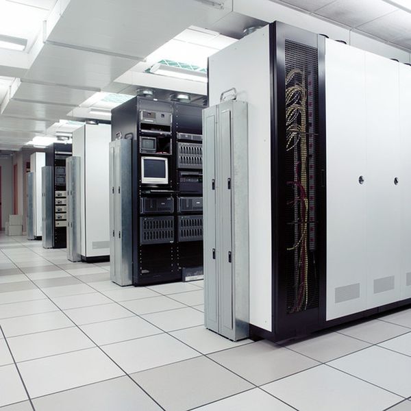 Abbildung 2: Blick in das unternehmensinterne Data Center von Paessler (Bild: Paessler)