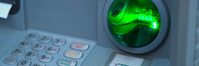 Den rückläufigen Trend beim „Skimming“ am Geldautomaten erklärt die Finanzbranche vor allem damit, dass massiv in die Sicherheit investiert wurde. Den rückläufigen Trend beim „Skimming“ am Geldautomaten erklärt die Finanzbranche vor allem damit, dass massiv in die Sicherheit investiert wurde.