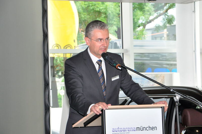 Autoarena-Geschäftsführer Zoran Dreznjak kündigte auf der Eröffnungsfeier an, in München und Ingolstadt im nächsten Jahr 1.000 Neuwagen verkaufen zu wollen. (Wehner / »kfz-betrieb«)