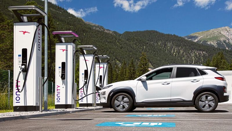 Die Ladeinfrastruktur für Elektroautos in Deutschland ist ausbaufähig.(Bild:  Ionity)