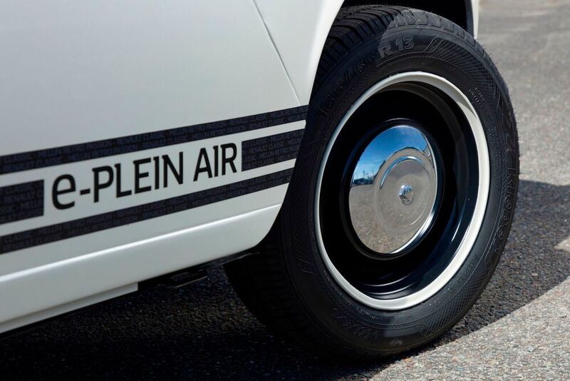 Damit kein Irrtum entsteht, der neue Plein Air ist ein E-Mobil. (Renault)