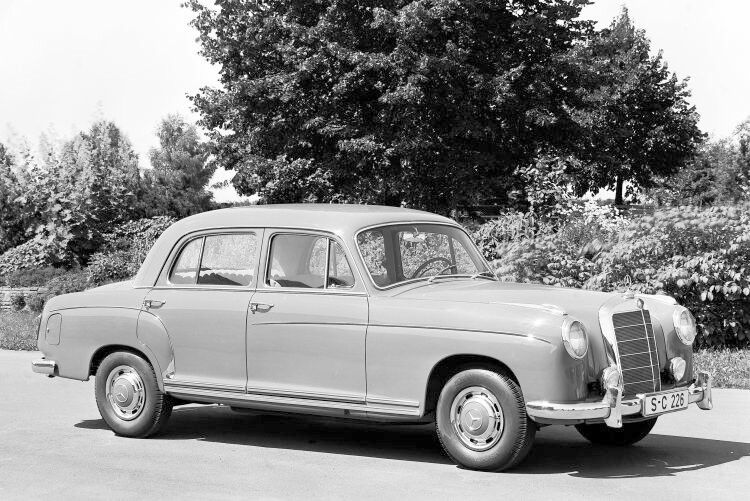 Beim Ponton praktizierte Mercedes-Benz das erst Mal das „Baukastenprinzip“: Aus einem Grundmodell entstanden verschiedene Ableger: 4-Zylinder-, 6-Zylinder- und S-Typen. (Foto: Daimler)