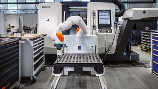 Eine hochgradig flexible Lösung wie der Mairoflex iisy, die sich jeder leisten kann, ist auch eine Antwort auf den zunehmenden Fachkräftemangel. (Bild: Kuka)