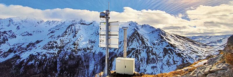 Überwachungsanlage der Geopraevent AG am Col du Pourtalet in den Pyrenäen.