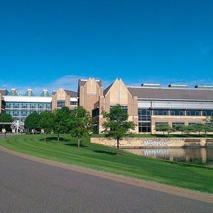 (Medtronic Operational Headquarters in Fridley, Minnesota, USA. / Group29 / CC BY-SA 3.0)