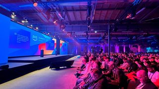 Nicht nur die Keynote sind bei den Teilnehmern des AWS Summit 2023 auf großes Interesse gestoßen. Auch die Partner- und Expertenvorträge und Workshops waren gut besucht. (Bild: Vogel IT-Medien)