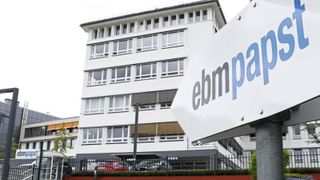 Am EBM-Papst-Standort in St. Georgen werden u. a. „intelligente“ Antriebe für fahrerlose Transportsysteme gefertigt. Nun kauft der Siemens-Konzern die Sparte auf. (Bild: Ebm-Papst)