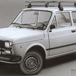 Nicht nach Deutschland wurde der Fiat 147 Rustica exportiert, ein SUV-Vorläufer mit verstärktem Fahrwerk, Stoßfängern mit Schutzgittern vorn und hinten und Dachgepäckträger.(Bild:  Fiat)