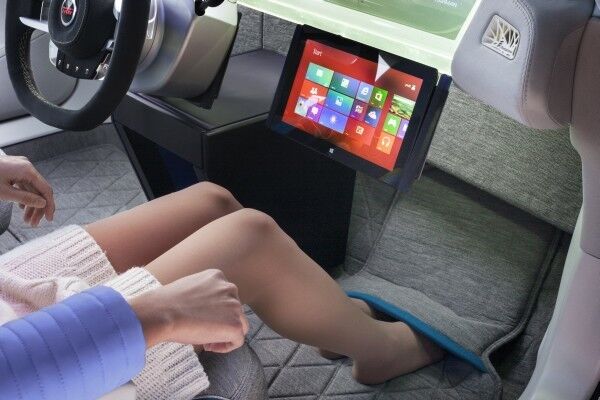 Mit dem vollelektrisch angetriebenen Konzeptfahrzeug „XchangE“ zeigt die Schweizer Ideenschmiede Rinspeed auf dem Genfer Auto-Salon die Zukunft des autonomen Fahrens.  (Rinspeed)